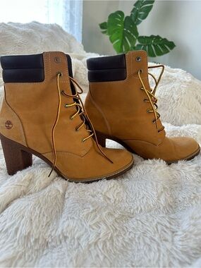 Timberland Women's Chestnut Heeled Lace-Up Ankle Boots